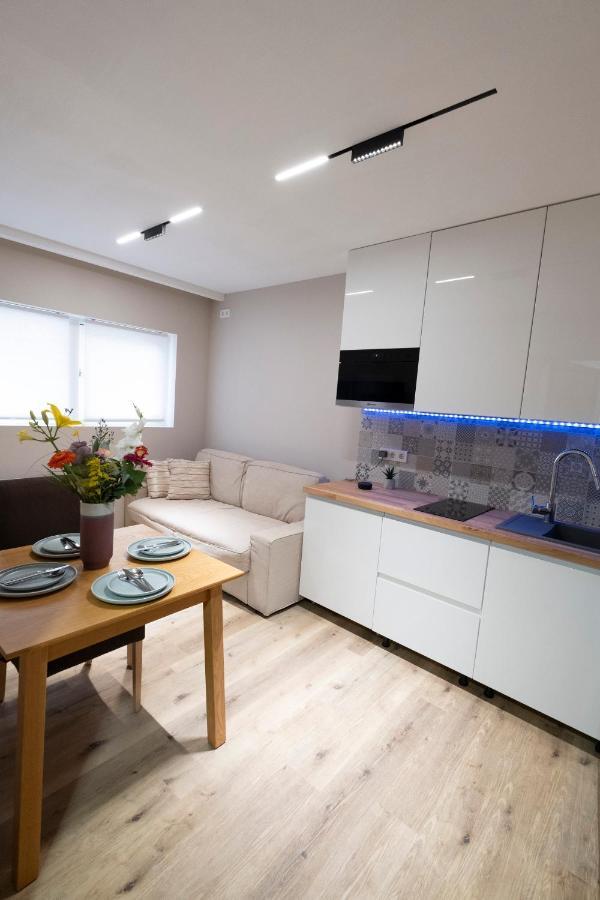 Cozy Apartment Near Amsterdam ฮิลเวอร์ชุม ภายนอก รูปภาพ