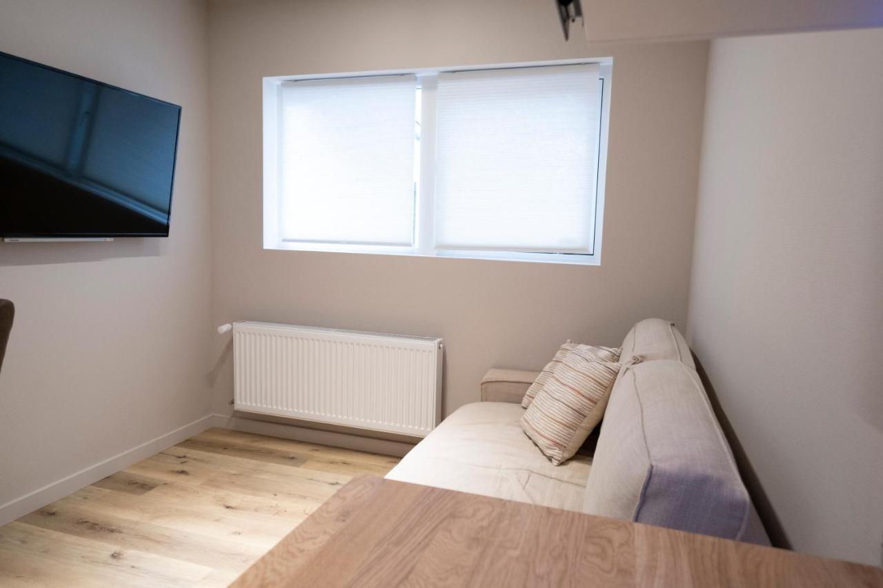 Cozy Apartment Near Amsterdam ฮิลเวอร์ชุม ภายนอก รูปภาพ